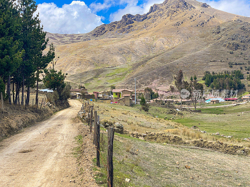 秘鲁圣谷/乌鲁班巴山谷山区的村庄